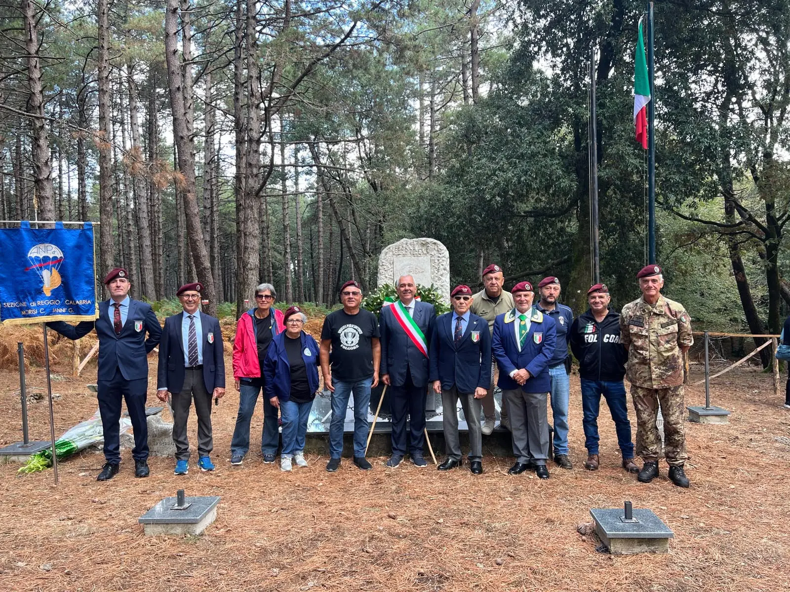 In Aspromonte i paracadutisti onorano i caduti\n