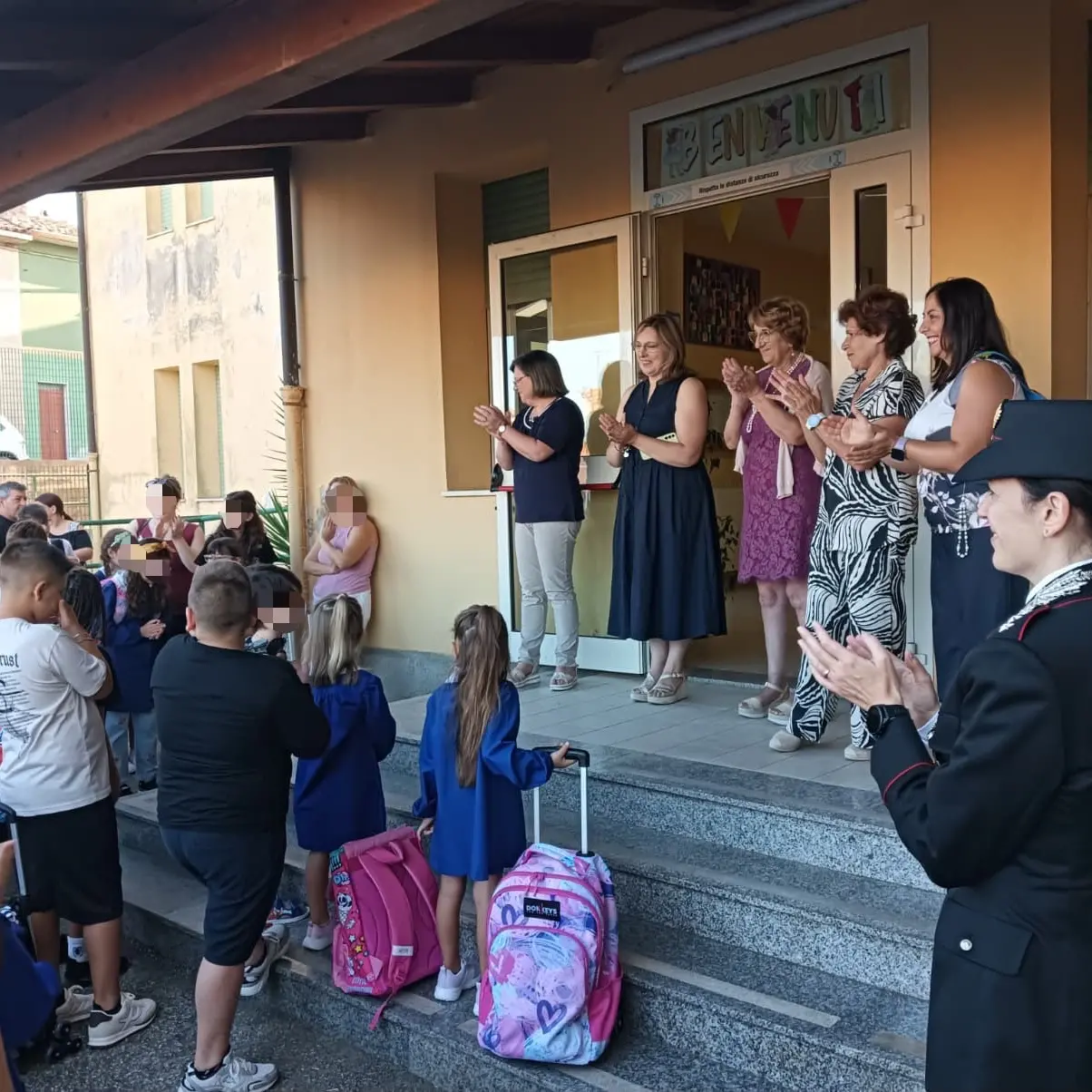 Inizio anno scolastico nella provincia di Catanzaro: Carabinieri in prima linea con gli studenti nel segno della legalità\n