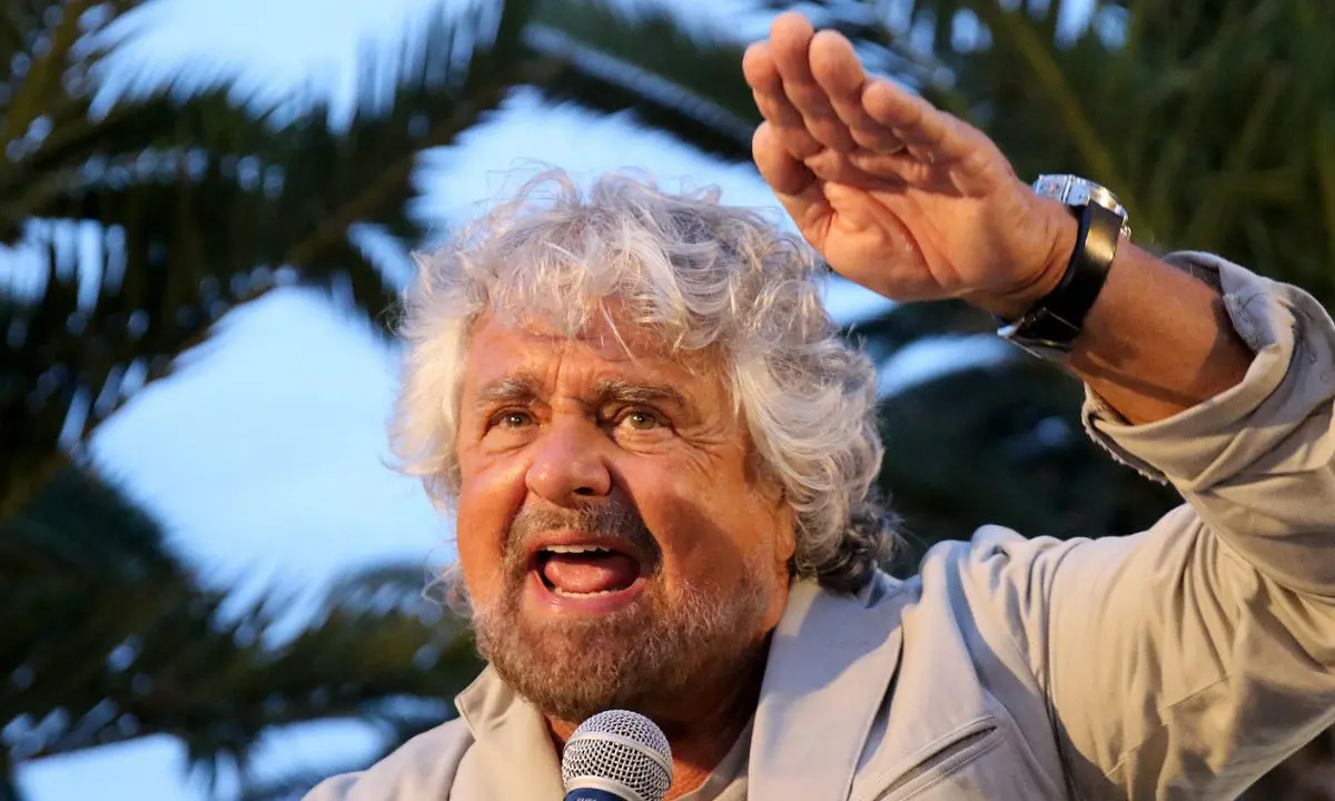 Beppe Grillo pensa a un nuovo partito: sondaggi tra gli ex M5S e il nodo del simbolo nella sfida a Conte\n