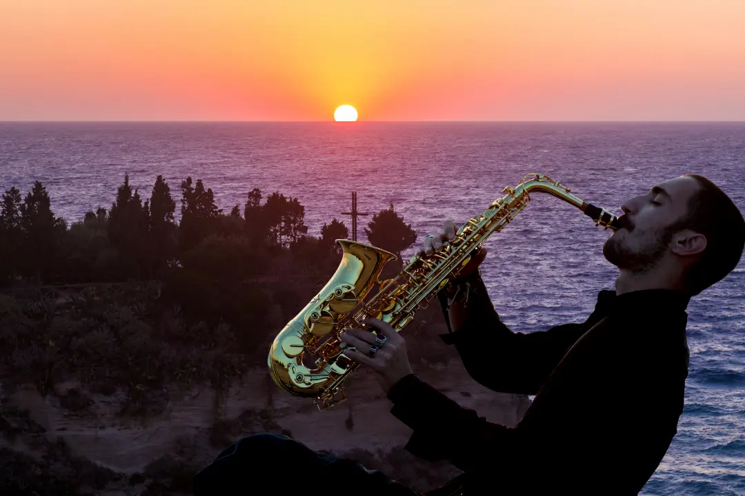 <p>Tropea prova ad allungare l’estate a ritmo di jazz: <span style=\"color:hsl(0, 75%, 60%);\">10 serate e 20 band </span>nelle piazze per animare tutto ottobre</p>