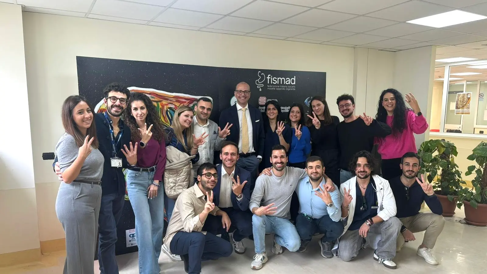 <p>Catanzaro, <span style=\"color:hsl(0, 75%, 60%);\">nove borse per la gastroenterologia</span>: «Formiamo gli specialisti della sanità calabrese di domani»</p>