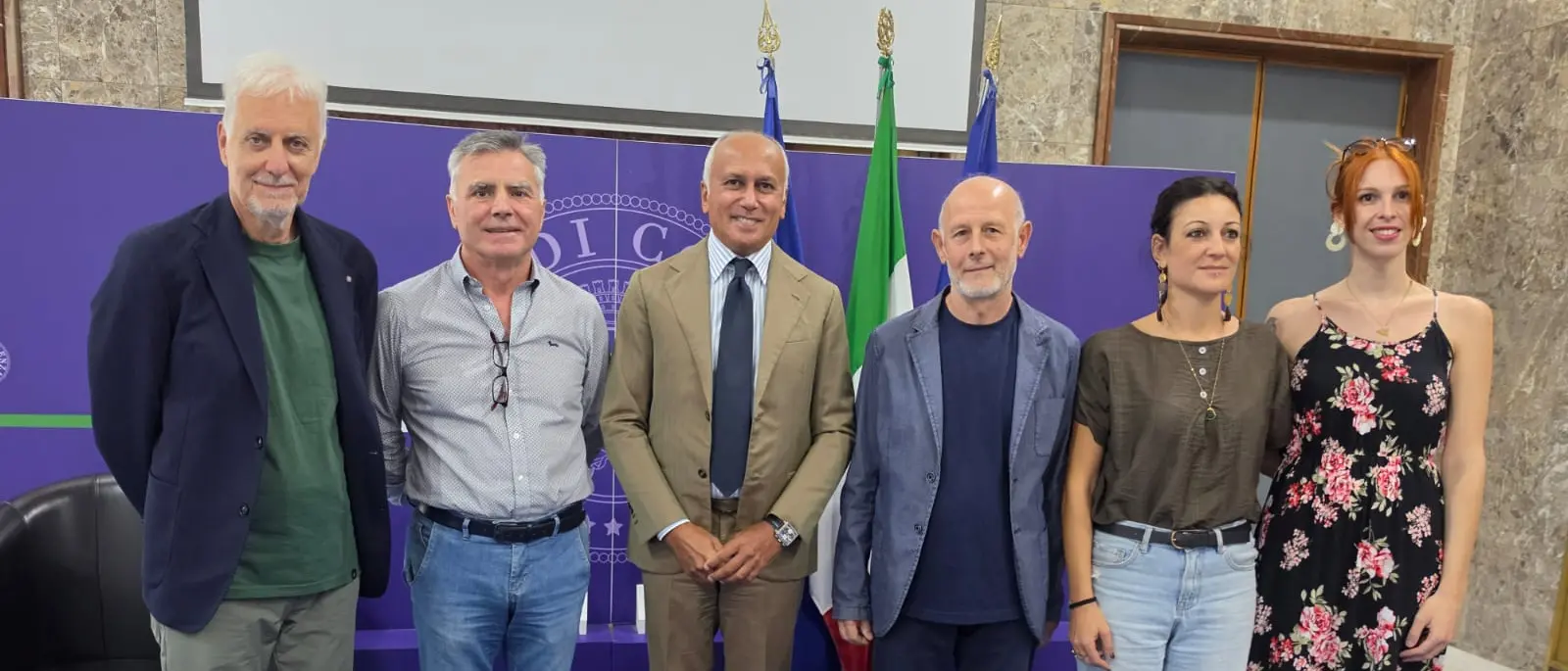 Cosenza protegge i rondoni: accordo con la Lipu e una torre-nido in città\n