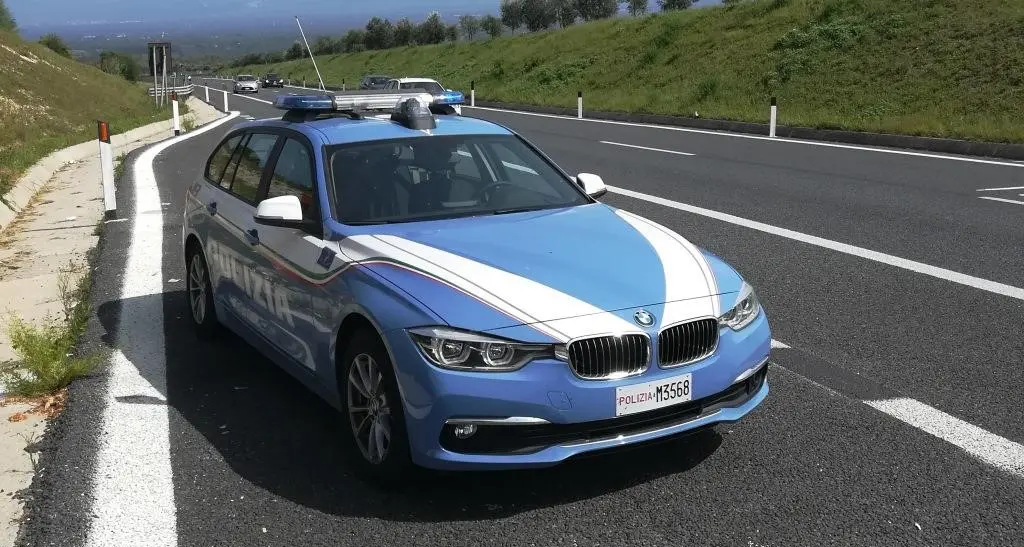 Palmi, in bici sull’A2 con una condanna per furto aggravato da scontare: arrestato dalla polizia stradale\u00A0\n