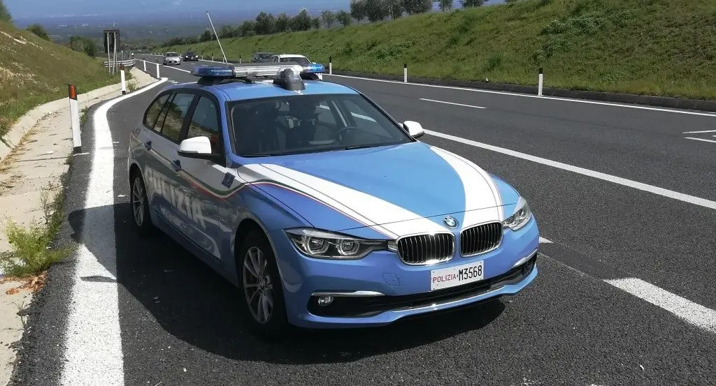 Palmi, in bici sull’A2 con una condanna per furto aggravato da scontare: arrestato dalla polizia stradale\u00A0\n