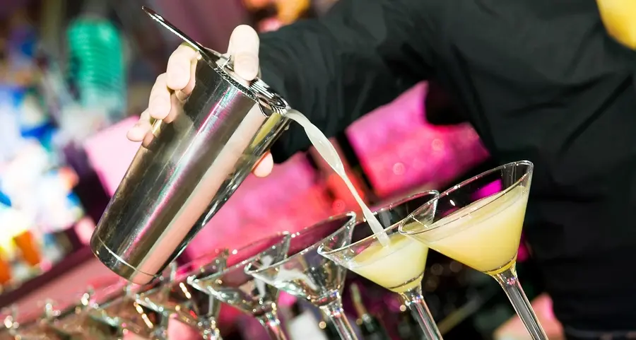 Cosenza, non somministrarono alcol a minorenni: assolti gestore e dipendente di un bar di via Alimena\n