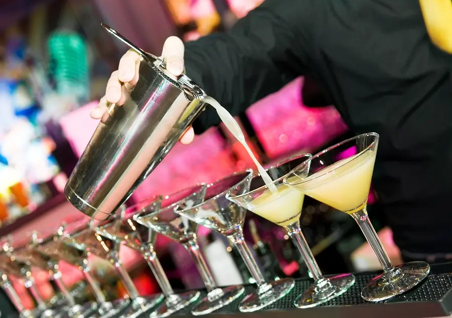 Cosenza, non somministrarono alcol a minorenni: assolti gestore e dipendente di un bar di via Alimena\n