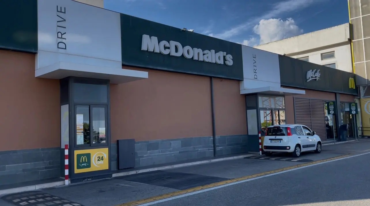 Siderno, restyling per il McDonald’s: stop di un mese, ma il Drive non va in vacanza\n