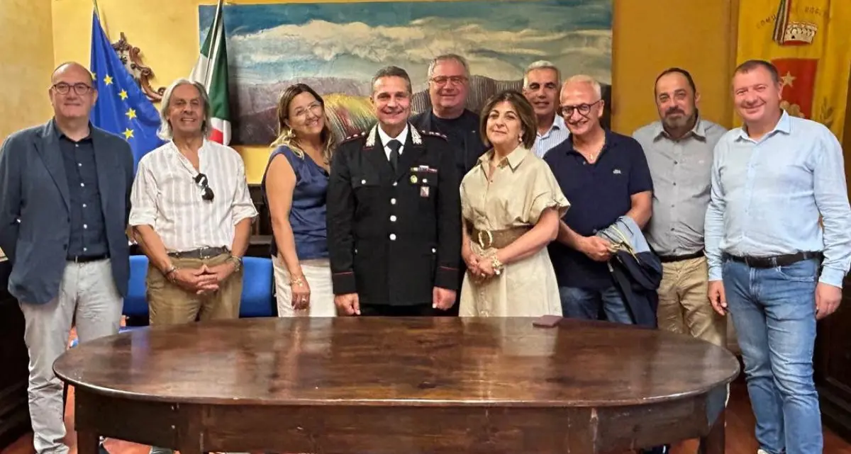 Rogliano saluta il capitano Massimiliano Cervo, destinato alla Compagnia Carabinieri di Cosenza\n