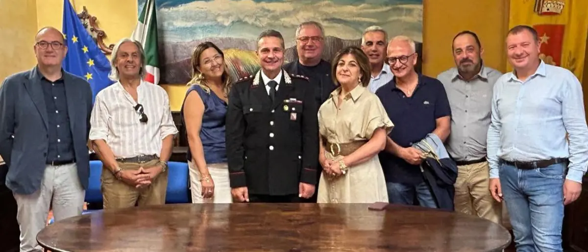 Rogliano saluta il capitano Massimiliano Cervo, destinato alla Compagnia Carabinieri di Cosenza\n