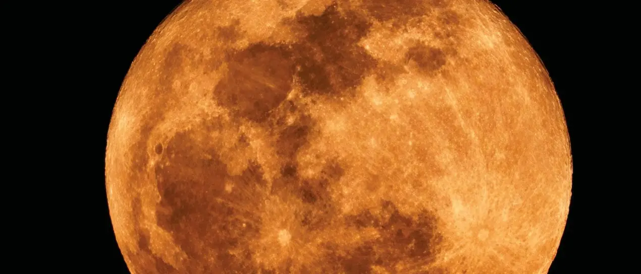 Reggio Calabria celebra la Notte internazionale della Luna: osservazioni gratuite e viaggio tra i misteri del satellite\n