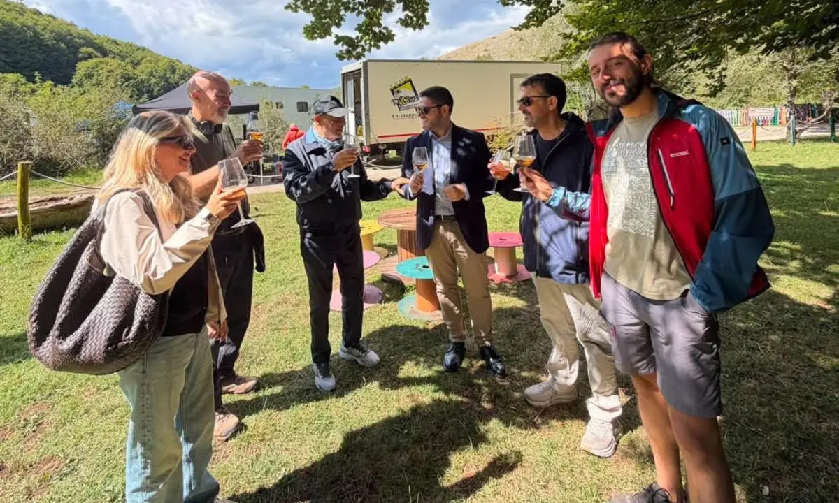 Saracena torna sul set: a Masistro le riprese della serie Rai «La Veterinaria»\n