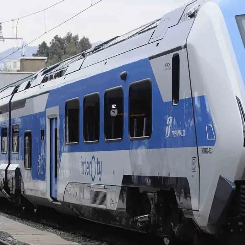 Intercity diretto Locride-Roma cancellato, Zito: «Il diritto alla mobilità non può essere stagionale»\n