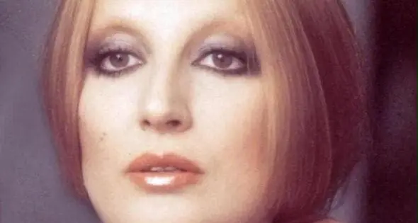 Mina canta Pino Daniele a 86 anni, la nuova “Vento di passione” sfida il tempo senza intelligenza artificiale\n