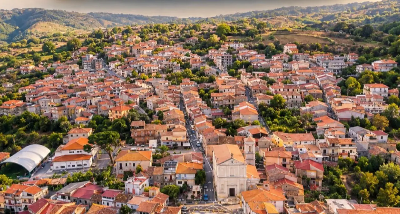 Spilinga punta alla ribalta nazionale: il borgo si candida tra le “Luminous Destinations 2027” di Visit Italy\n