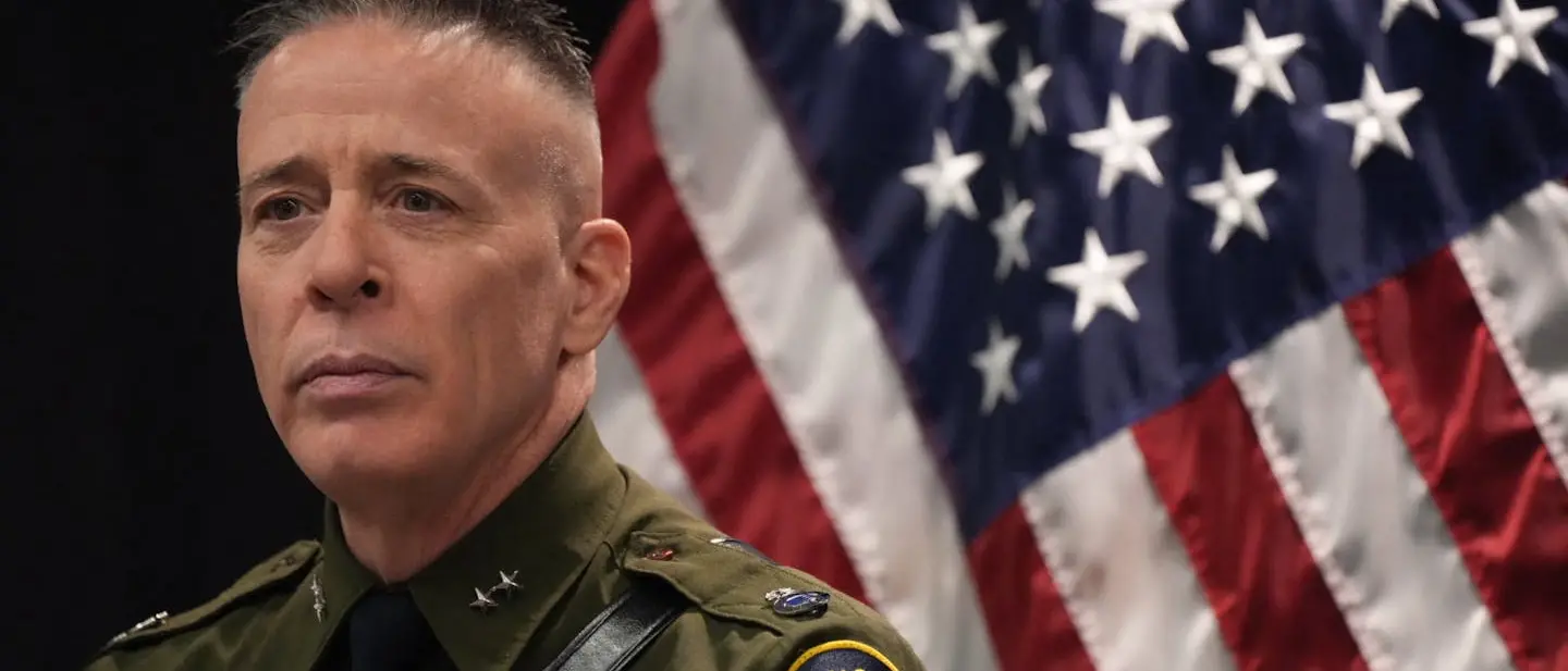 Un “calabrese” per la Casa Bianca: il ritorno di Greg Bovino, il duro della Border Patrol con radici\u00A0ad Aprigliano\n