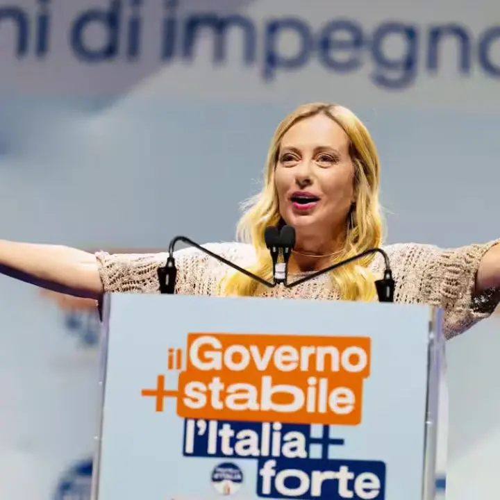 <p>Bollo auto, il governo senza idee offre ai cittadini 3 caffè alla settimana ma dimentica stipendi, servizi e sanità</p>