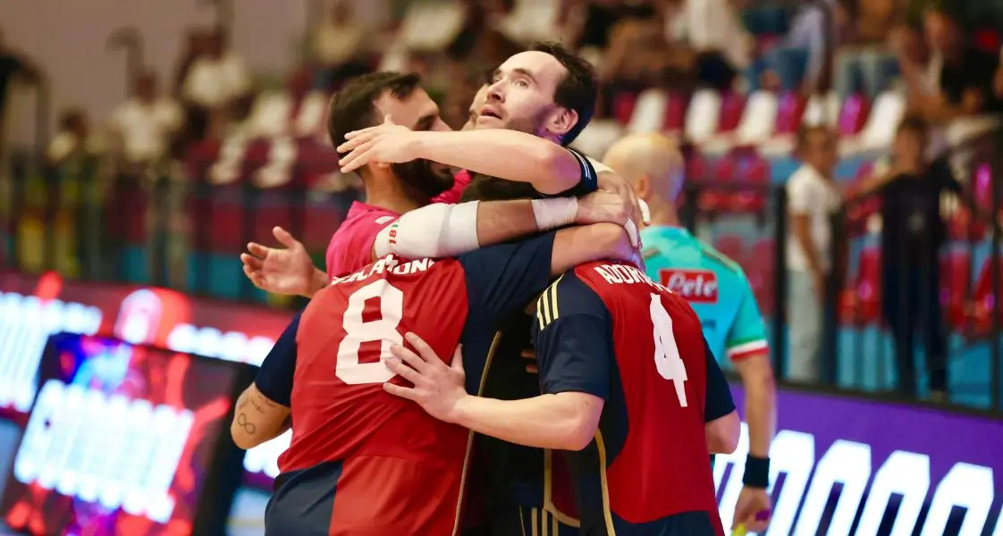 Pirossigeno Cosenza, debutto da lupi in Serie A2 Élite: rimonta e 6-2 al Real Fabrica\n