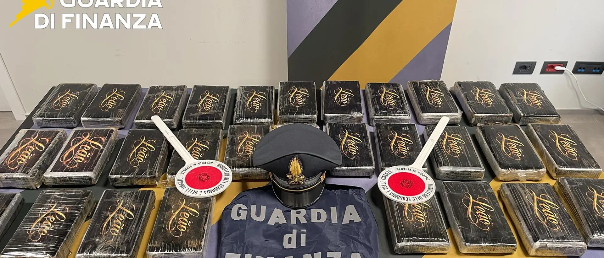 Bologna, quasi 33 chili di cocaina nascosti nel camion diretto verso il Sud\n