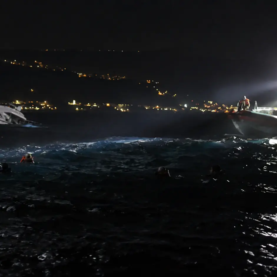 <p>Barca rischia di affondare a Parghelia, sette persone finiscono in mare: interviene la Guardia Costiera</p>