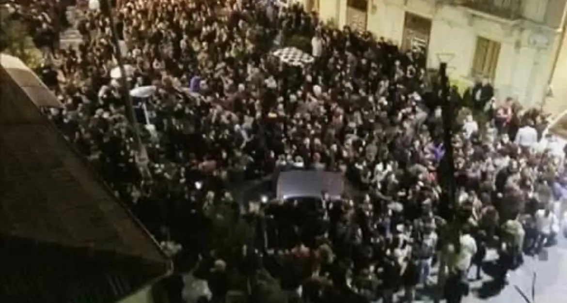 La lenta agonia di Catanzaro Lido, i gestori di locali notturni:\u00A0«Prima era pieno, oggi si lavora solo il sabato»\n