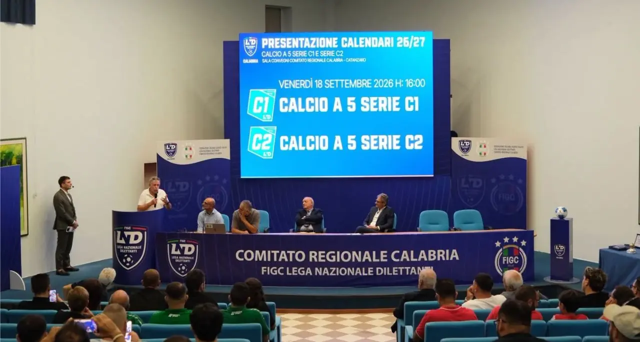 Futsal calabrese, presentati i calendari di C1 e C2: il movimento rilancia tra grandi numeri, premi e stelle del calcio\n