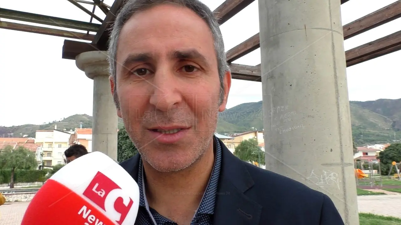 L’ex sindaco di Tortora rinuncia all’indennità di fine mandato: «Destinatela al sociale»\n