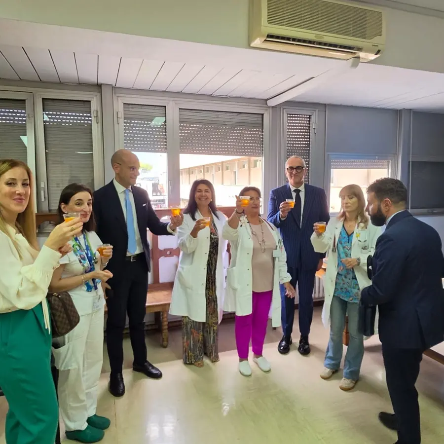 Sanità pediatrica, il garante Lorenzo Festicini consegna un\u00A0dispositivo salvavita al reparto di Pediatria del Gom\n