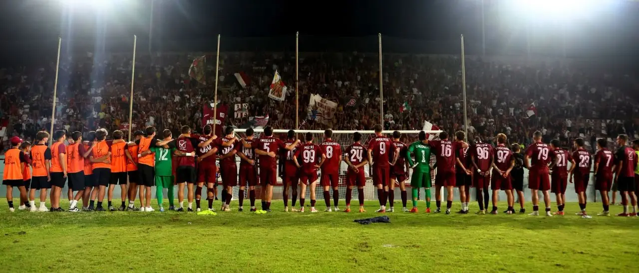 Reggina, un avvio da padrona: vertice solitario e un dominio assoluto anche nei numeri di inizio stagione\n