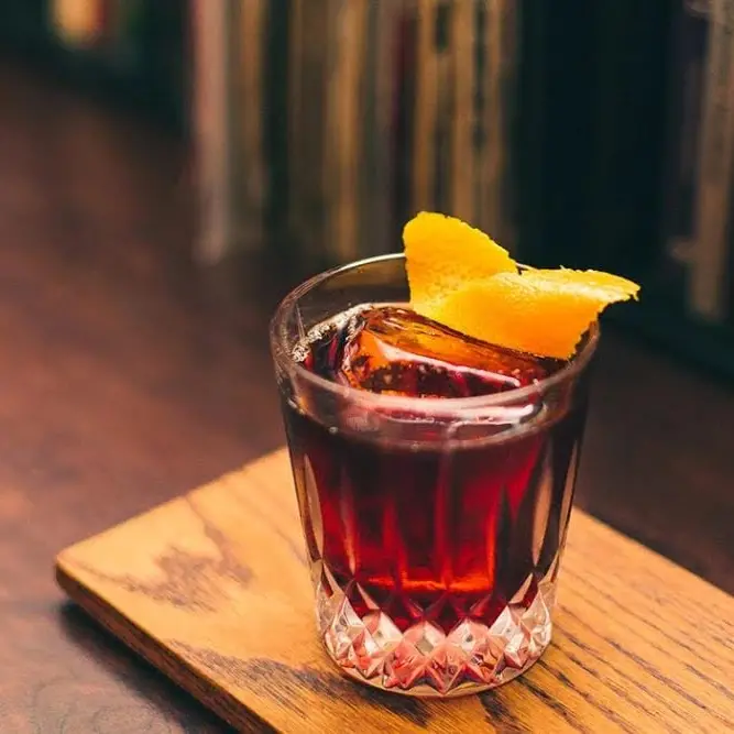 Reggio, al via la Negroni Week 2026: dal 21 al 27 settembre l'eccellenza della miscelazione celebra la storia\n