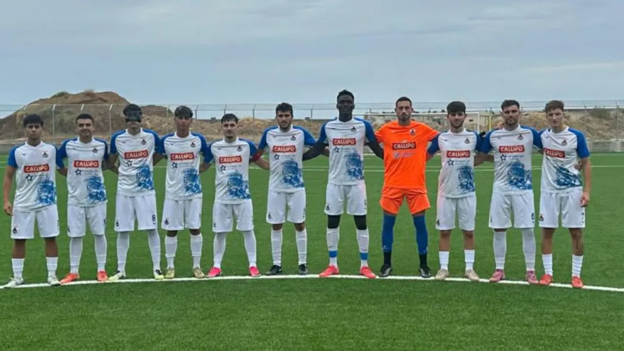 Promozione B, primo punto stagionale per il Pizzo: con il Locri finisce 0-0, ma resta il rammarico per il rigore fallito\n