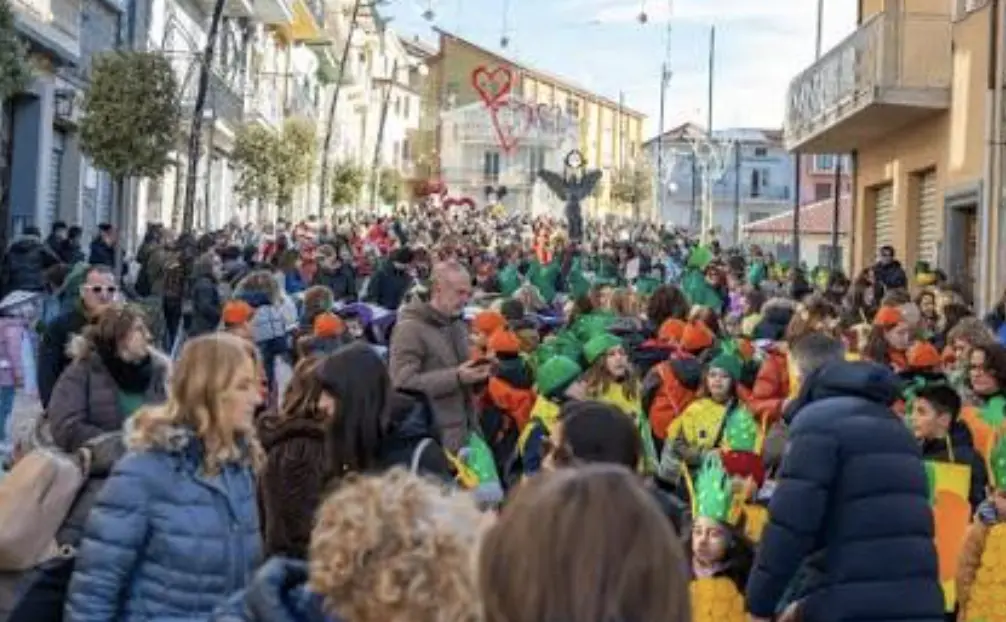 San Giovanni in Fiore, salta la Fiera d’Autunno: Ugl chiede spiegazioni al sindaco Barile\n