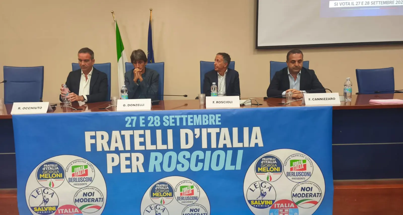 Fratelli d’Italia rilancia le quotazioni di Roscioli e Donzelli ne esalta il profilo: «È uomo influente di partito, avrà le porte aperte in Parlamento»\n