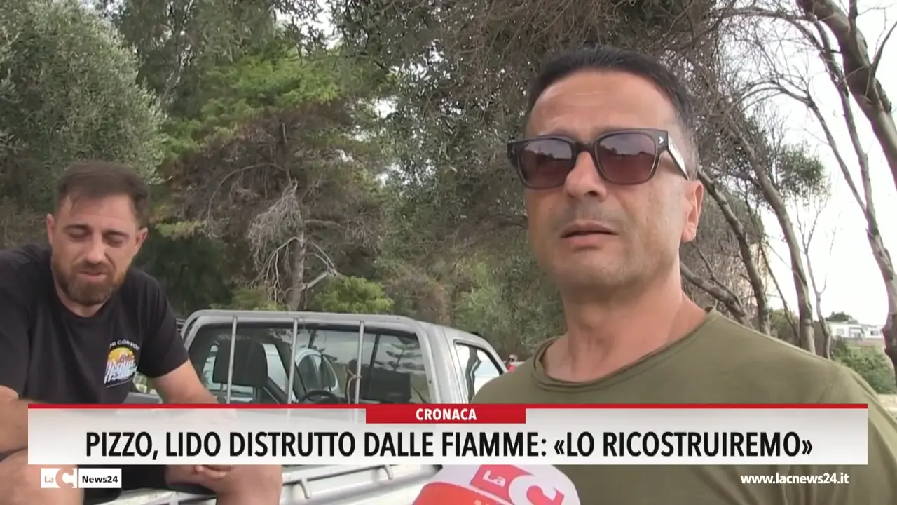 Pizzo, lido distrutto dalle fiamme: «Lo ricostruiremo»