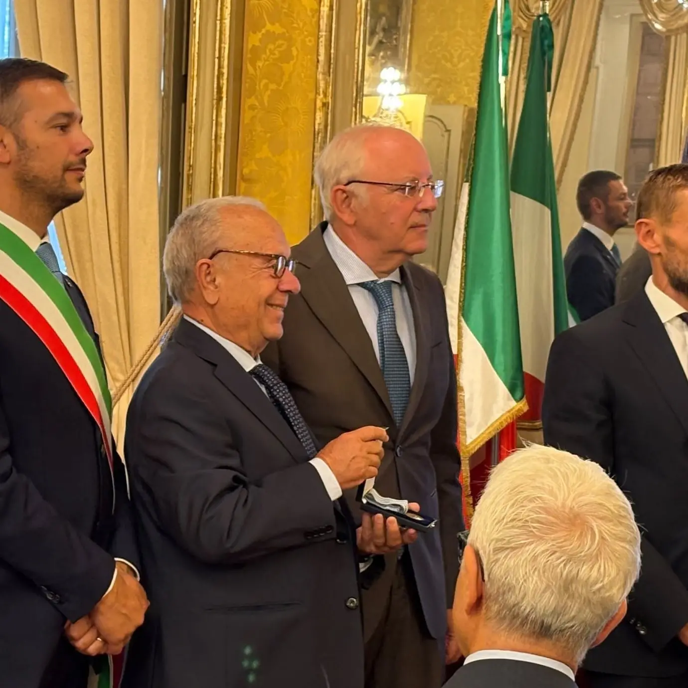 Reduci della Seconda guerra mondiale, il vibonese Fortunato Mesiano insignito a Torino della medaglia d'onore alla memoria\n