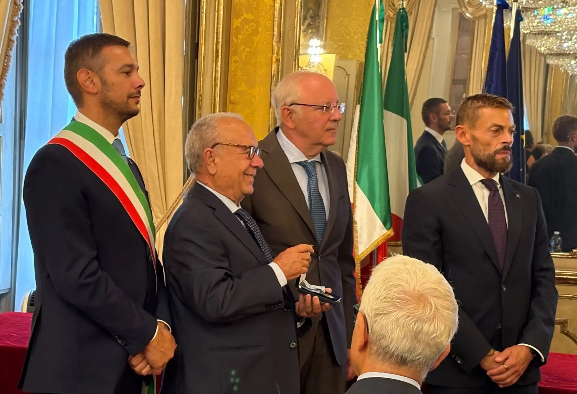 Reduci della Seconda guerra mondiale, il vibonese Fortunato Mesiano insignito a Torino della medaglia d'onore alla memoria\n