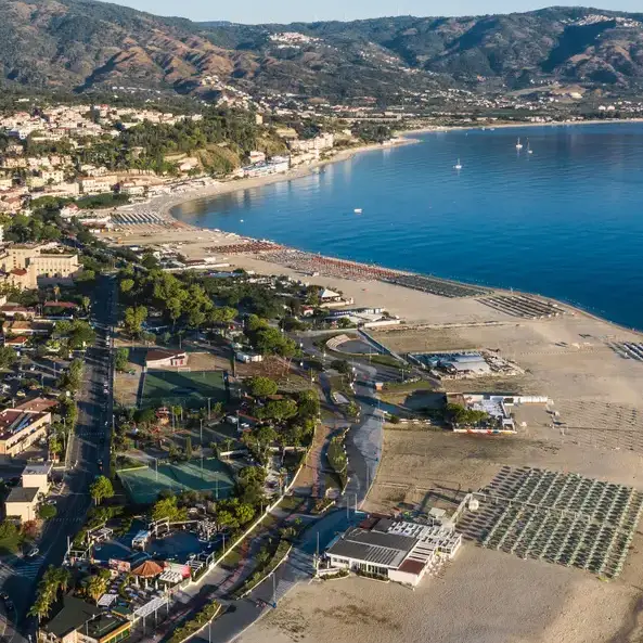 Soverato, si illumina il \"Sottopasso del Mar\": sicurezza e design urbano con il progetto \"Right Light\"\n