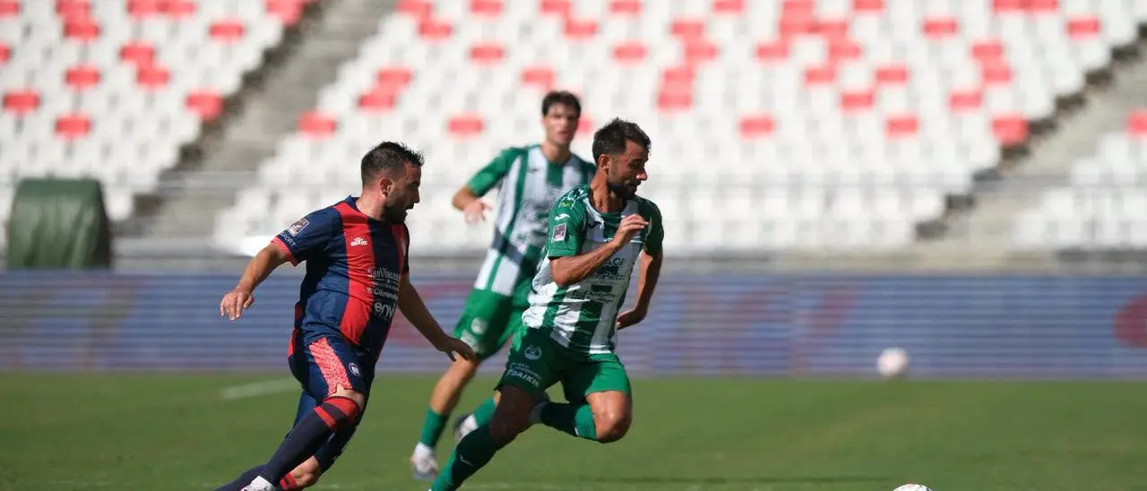 Fc Crotone, ancora un pareggio: a Bari sfuma la prima vittoria, finisce 2-2 con il Monopoli\n