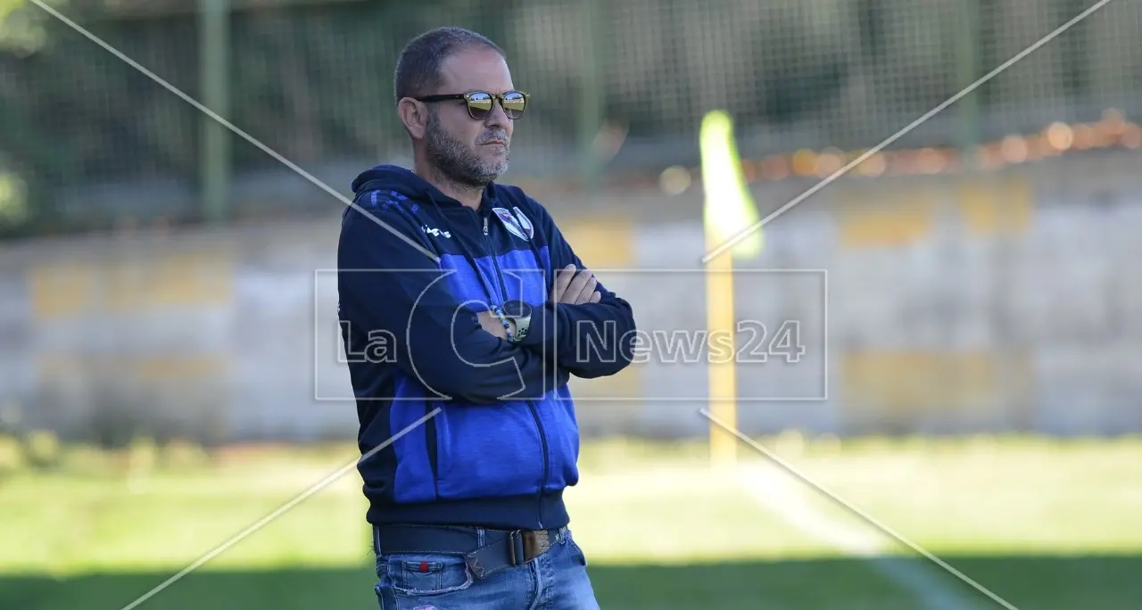 Promozione B,\u00A0Africo beffato nel finale dal Val Gallico. Criaco: «Bicchiere mezzo pieno. A fine campionato saremo ai vertici»\n