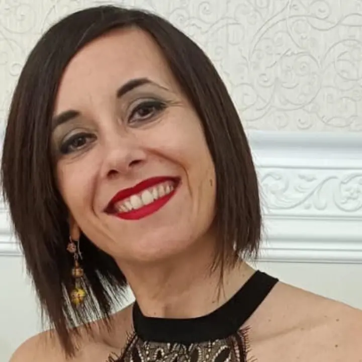 «La scrittura è prendersi cura»: Anna Settino racconta le stanze della vita\n