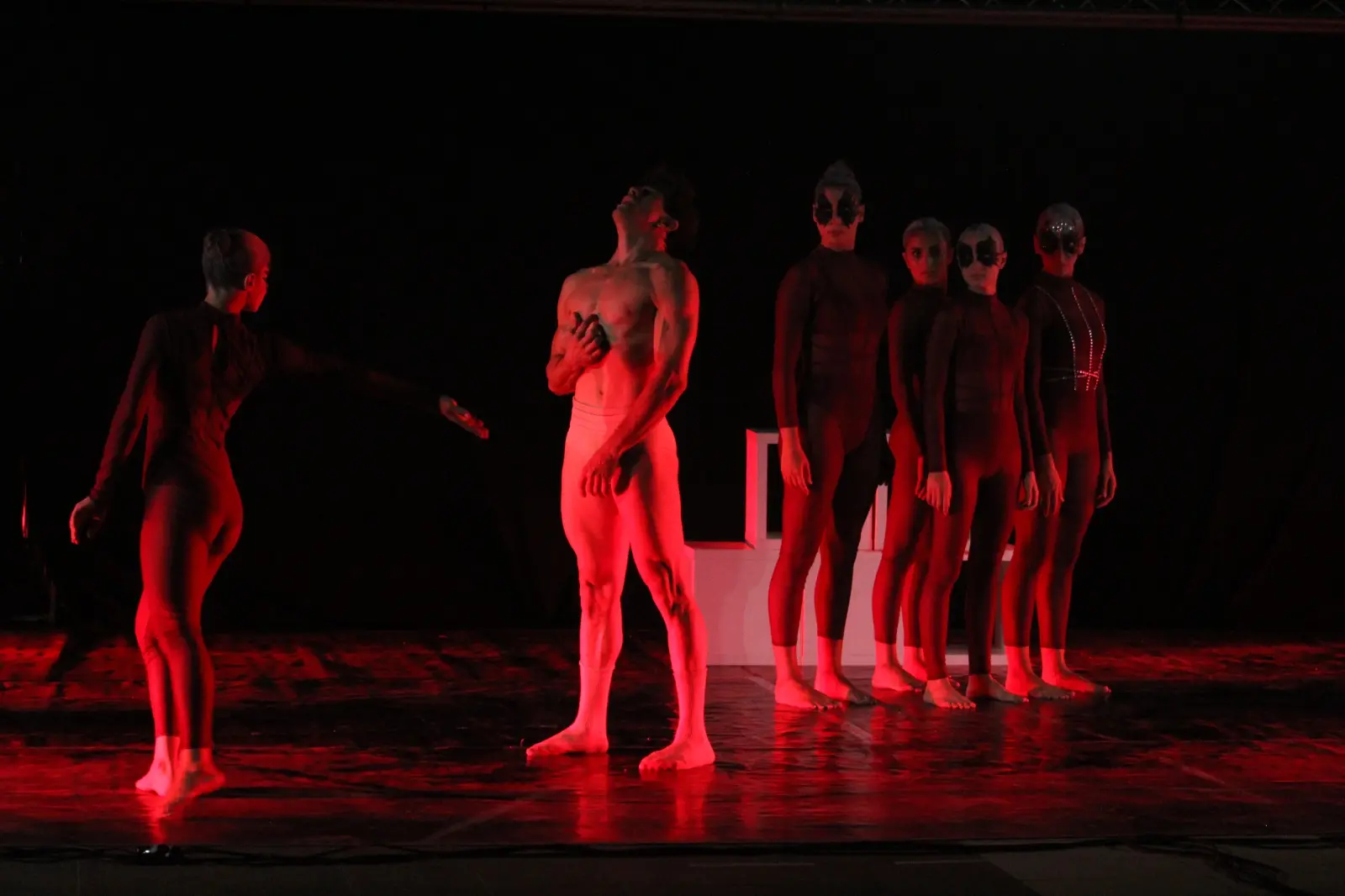ReggioFest2026 porta la cultura fuori dai luoghi tradizionali: musica, teatro e danza trasformano piazze e spazi della città\n
