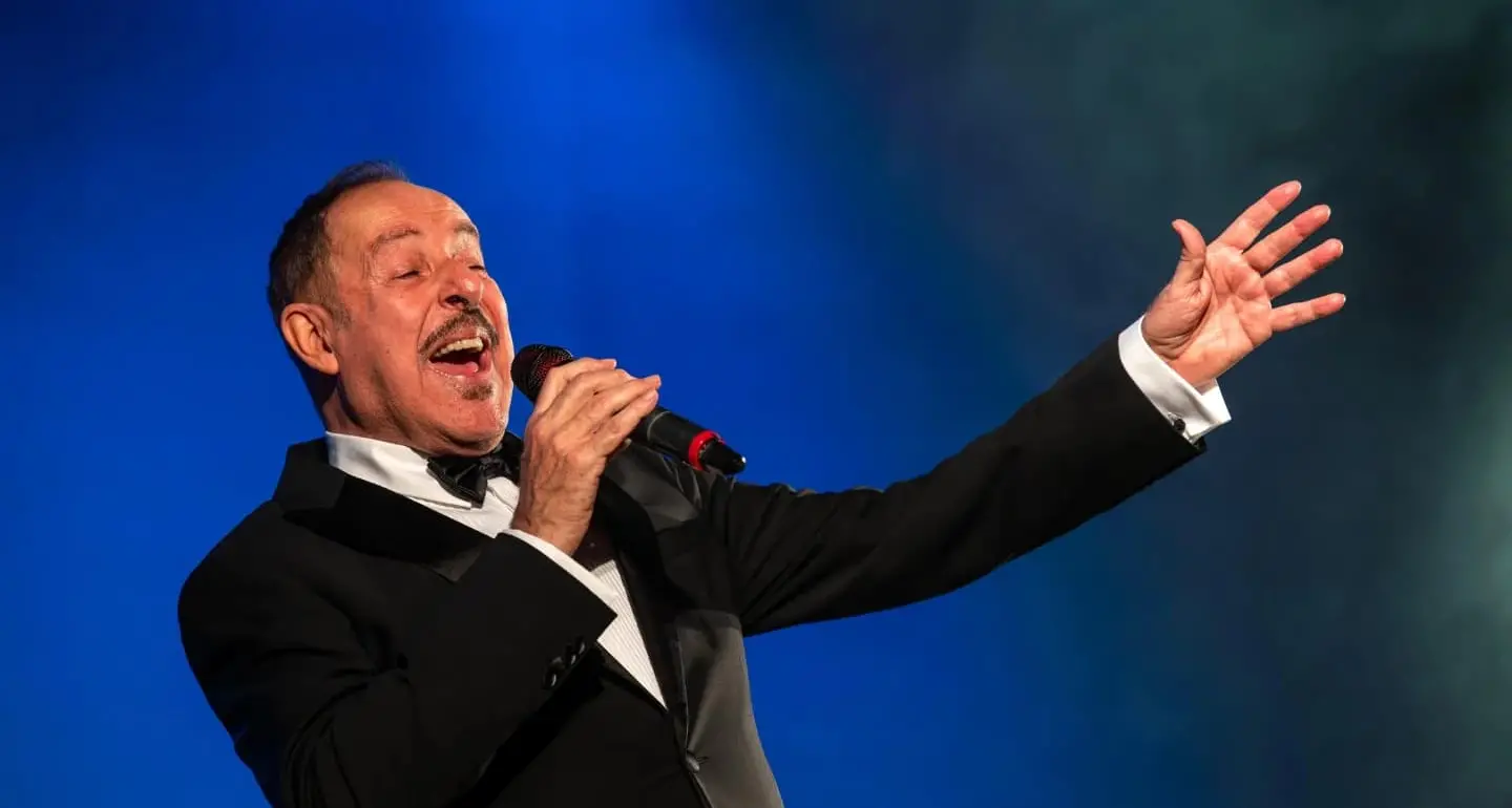 <p><span style=\"color:hsl(0, 75%, 60%);\">Massimo Lopez arriva a Vibo Valentia</span>: al Teatro Comunale uno show tra imitazioni, comicità e grande swing</p>