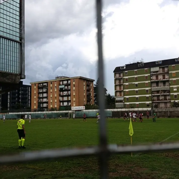 <p>Dalla festa della Reggina ai tifosi oltre la rete a Rende: le immagini del weekend</p>