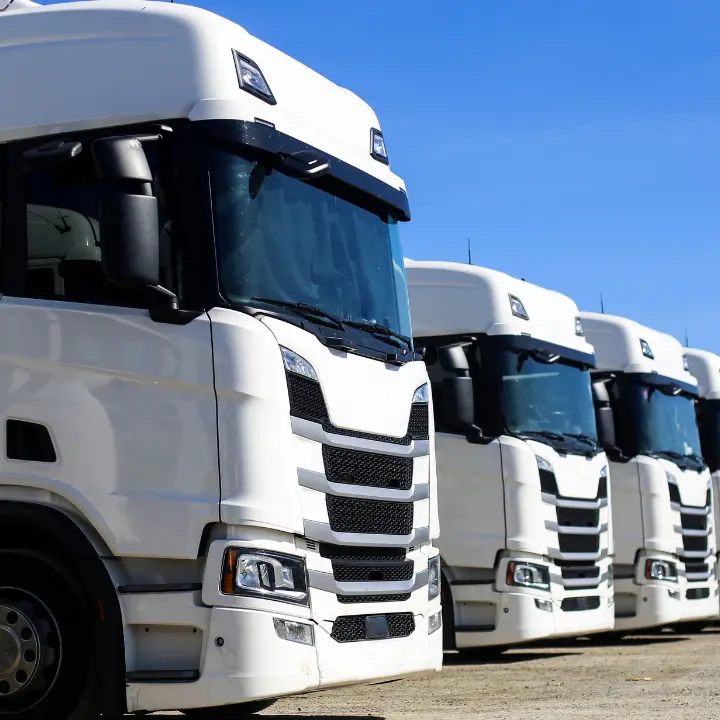 <p>Gasolio alle stelle, in Calabria le imprese di autotrasporto merci preparano la mobilitazione: «Basta promesse»</p>