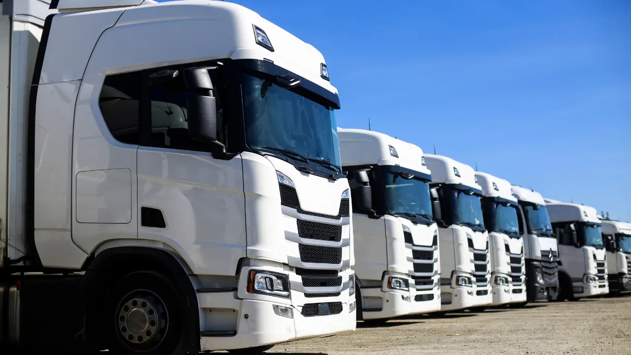 <p>Gasolio alle stelle, in Calabria le imprese di autotrasporto merci preparano la mobilitazione: «<span style=\"color:hsl(0, 75%, 60%);\">Basta promesse</span>»</p>