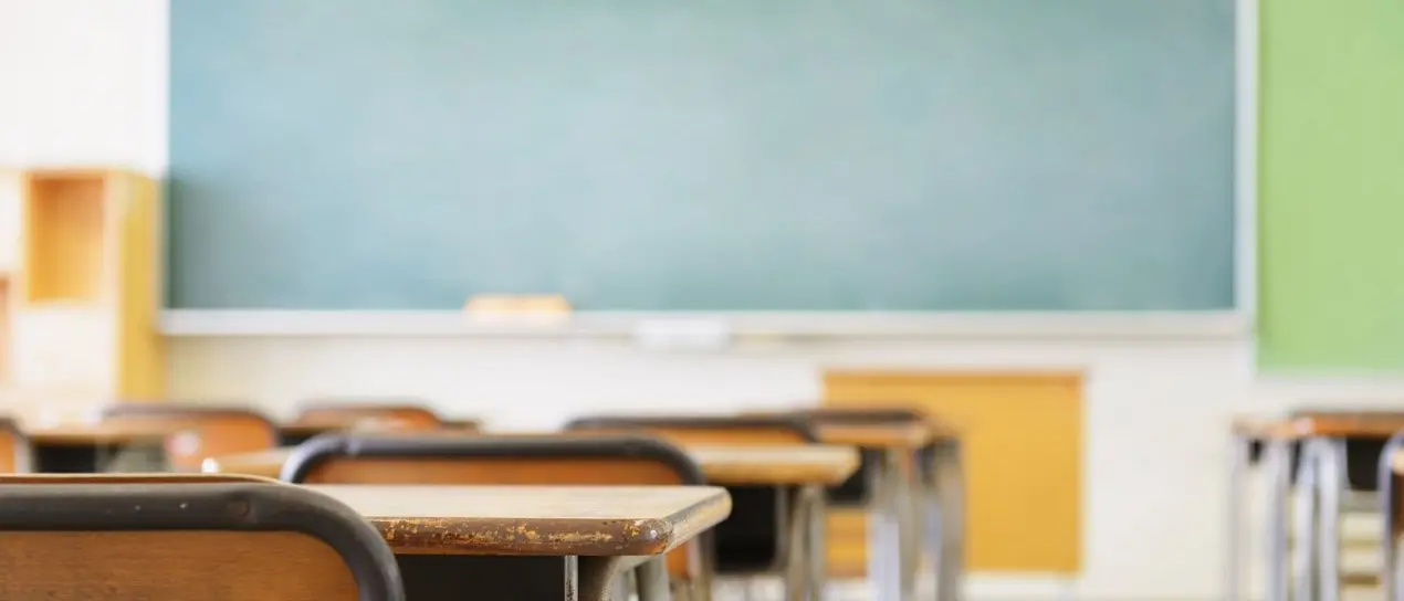 Quando l’umanesimo arretra, la violenza avanza: il caso della prof aggredita dall’alunno 13enne\n