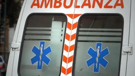 <p>Tragedia in autostrada, scontro tra due auto e un tir: muore un giovane militare</p>
