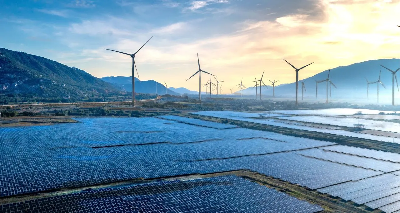 Transizione energetica a rilento, 150 Gw bloccati dai veti incrociati tra Regioni e Ministeri\n