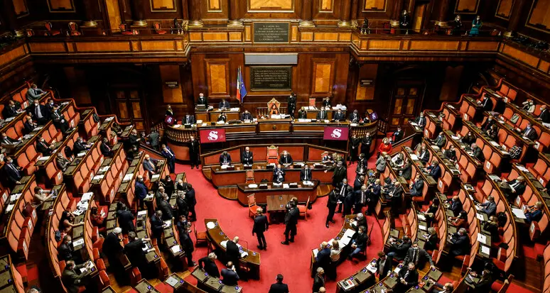 Legge elettorale, con il voto anticipato a rischio le\u00A0pensioni\u00A0di mezzo Parlamento: ecco i nomi (con 10 calabresi)\n