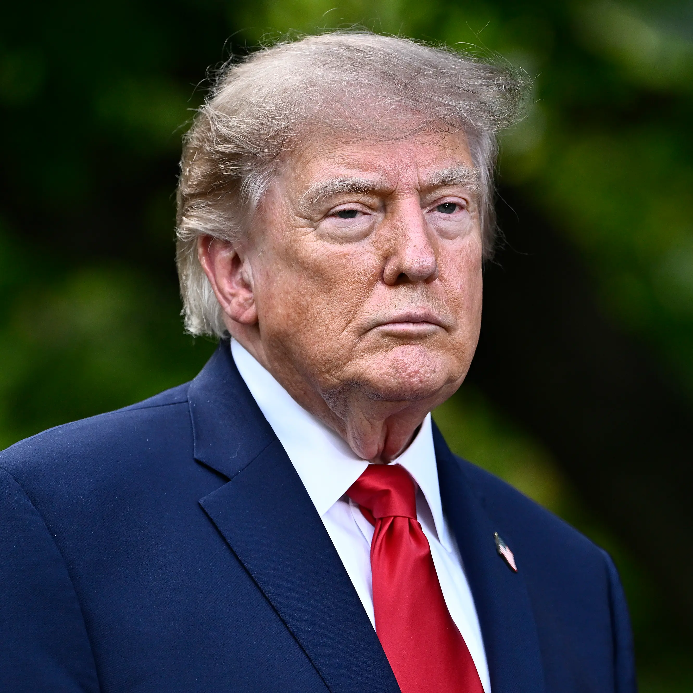 Trump precipita nei sondaggi: consenso al 29%, sette americani su dieci bocciano la sua politica\n