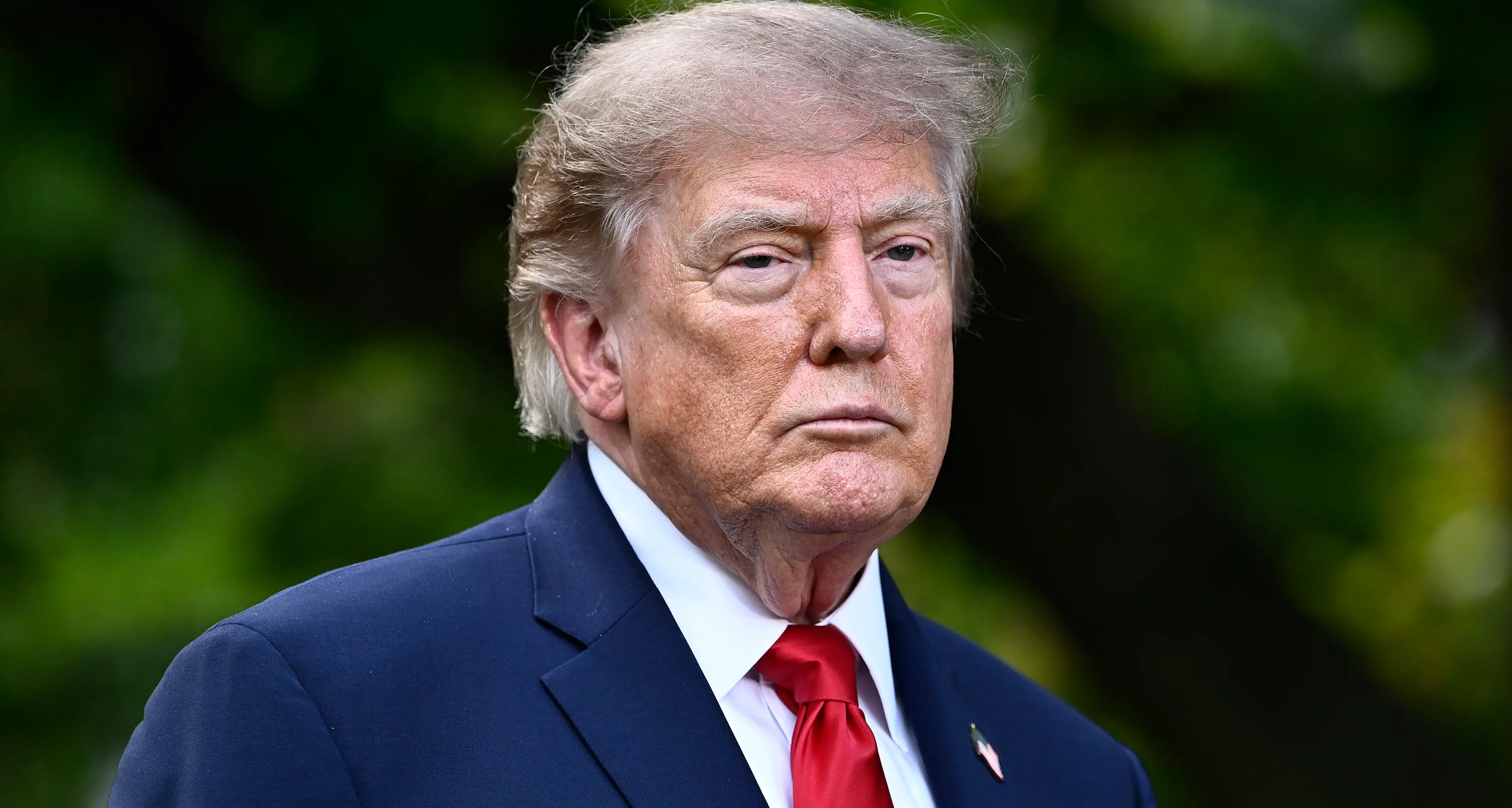 Trump precipita nei sondaggi: consenso al 29%, sette americani su dieci bocciano la sua politica\n